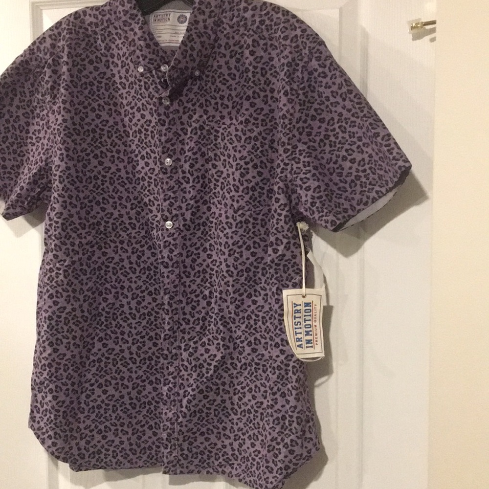 ARTISTRY IN MOTION Men’s Button Down Shirt Size L